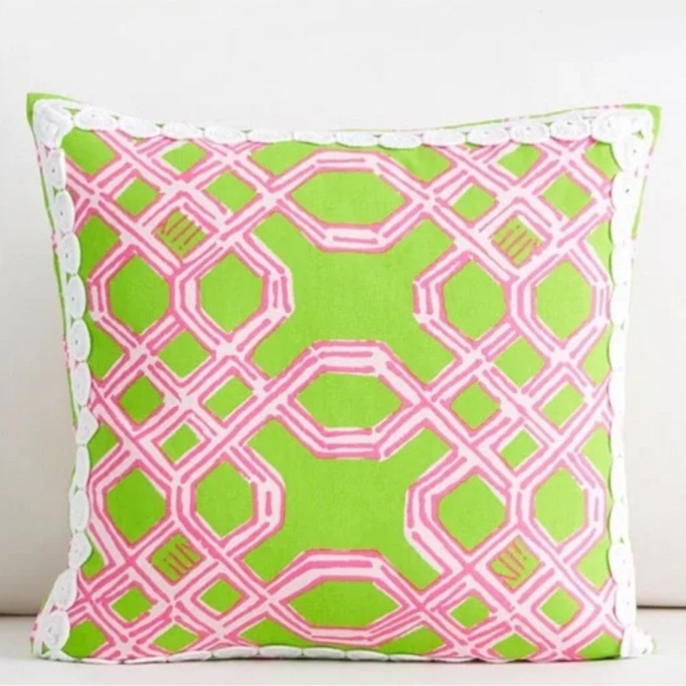 2 - Lilly Pulitzer X Pottery Barn Kids "Well Connected" Pillow Sham Cove…